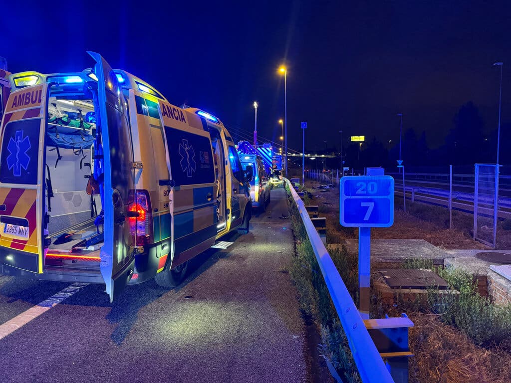 El conductor que provocó el accidente con tres muertos en la A-6 circuló en sentido contrario de forma involuntaria 