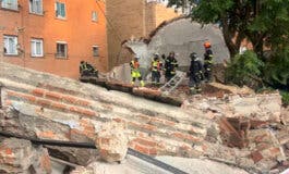 Herido grave un hombre tras el derrumbe de una nave en Carabanchel