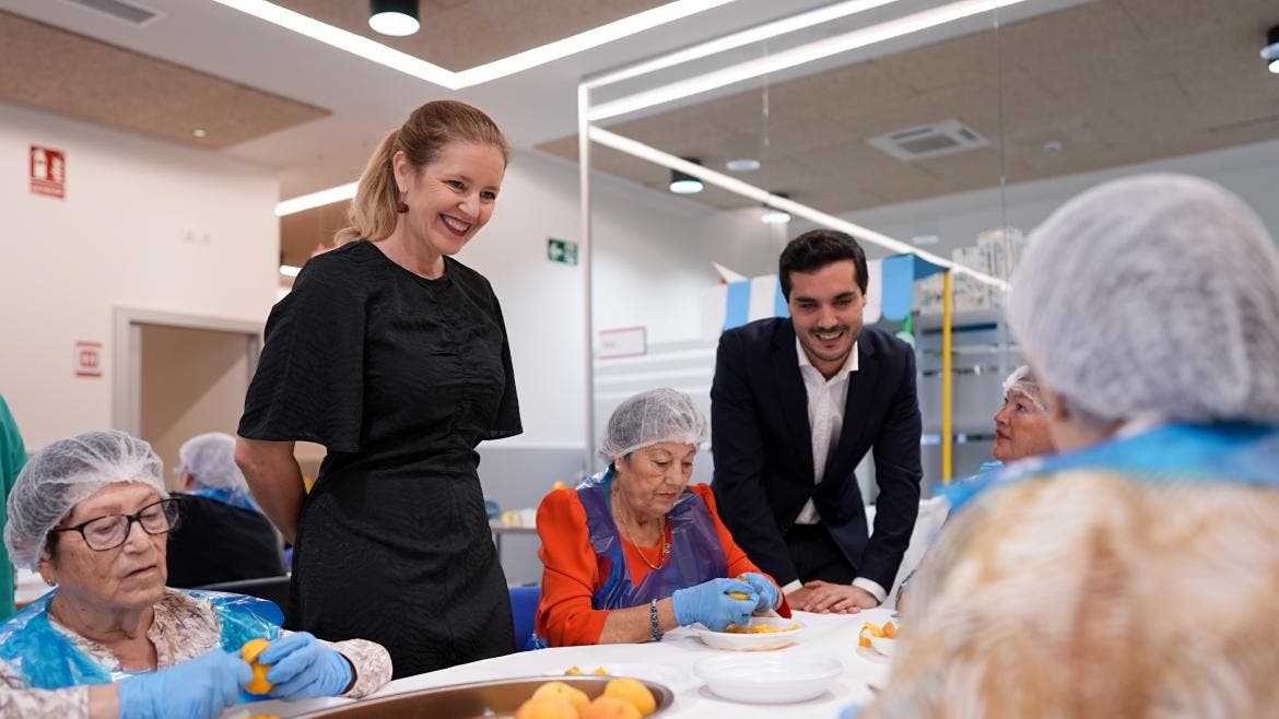 La Comunidad de Madrid inaugura un nuevo Centro de Día para mayores en Torrejón