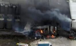 Un incendio en una nave industrial provoca una gran columna de humo en Valdemoro