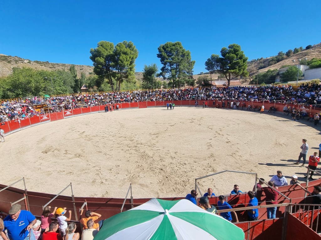 Villalbilla cierra este fin de semana sus fiestas con encierros, orquestas y una mascletá