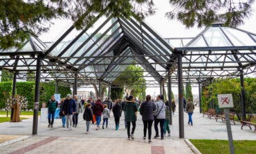 Refuerzo de autobuses y parking gratuito para visitar estos días el cementerio de Torrejón
