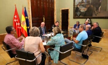 El delegado del Gobierno anuncia que se intensificará la presencia policial en San Blas 