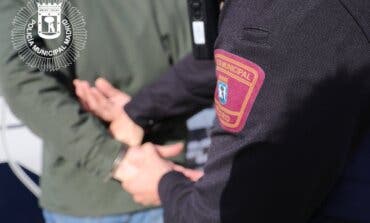Detenido en Madrid un hombre tras agredir a su pareja y atrincherarse con sus hijos en su casa