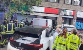 Una furgoneta se empotra contra una pizzería en Madrid tras ser golpeada por otro vehículo