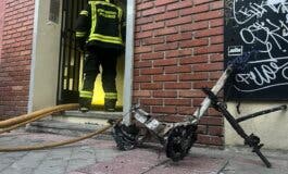 17 atendidos por inhalación de humo en un incendio provocado por un patinete eléctrico en Madrid