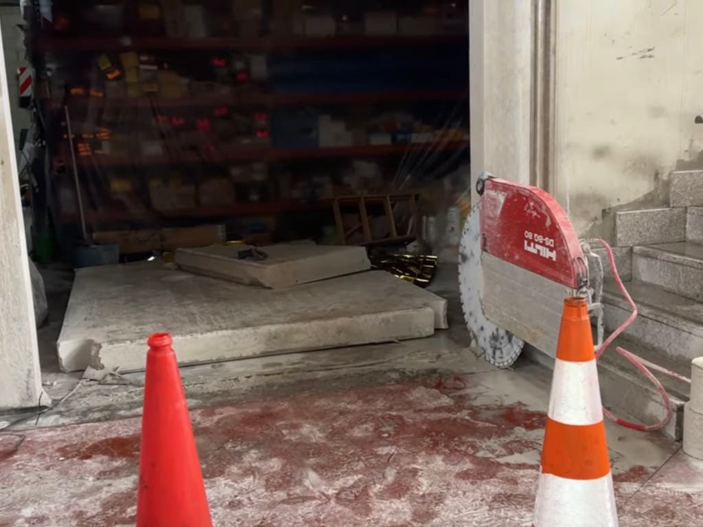 Muere un trabajador de 36 años al caerle encima una placa de hormigón en Leganés