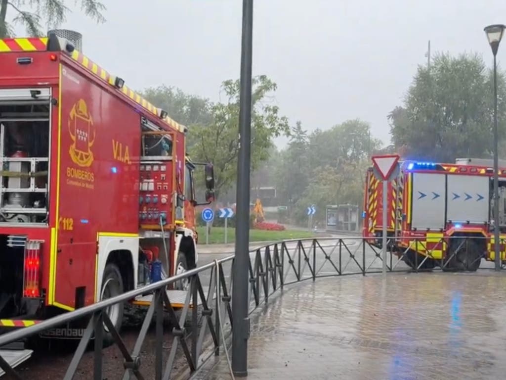 El 112 de la Comunidad de Madrid ha gestionado este sábado 256 incidencias por la lluvia