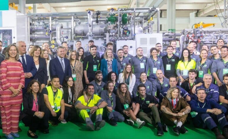 Inaugurada la fábrica de electrolizadores de Cummins en Guadalajara con 100 empleos y espera superar los 200