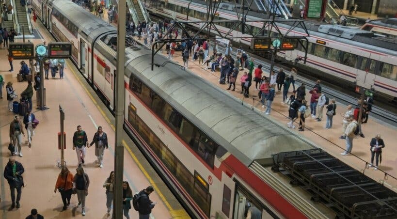 Los sindicatos ferroviarios desconvocan la huelga tras llegar a un acuerdo con Transportes