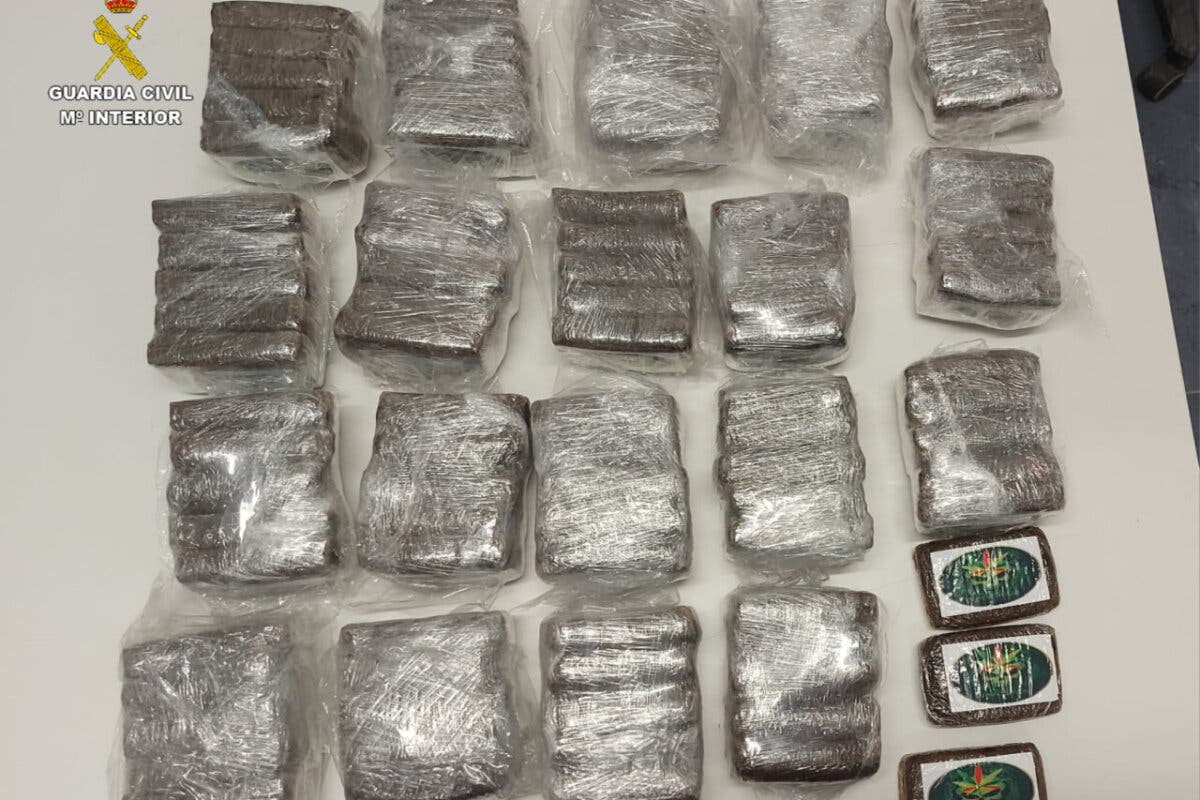 Detenidos en Guadalajara con 98 tabletas de hachís