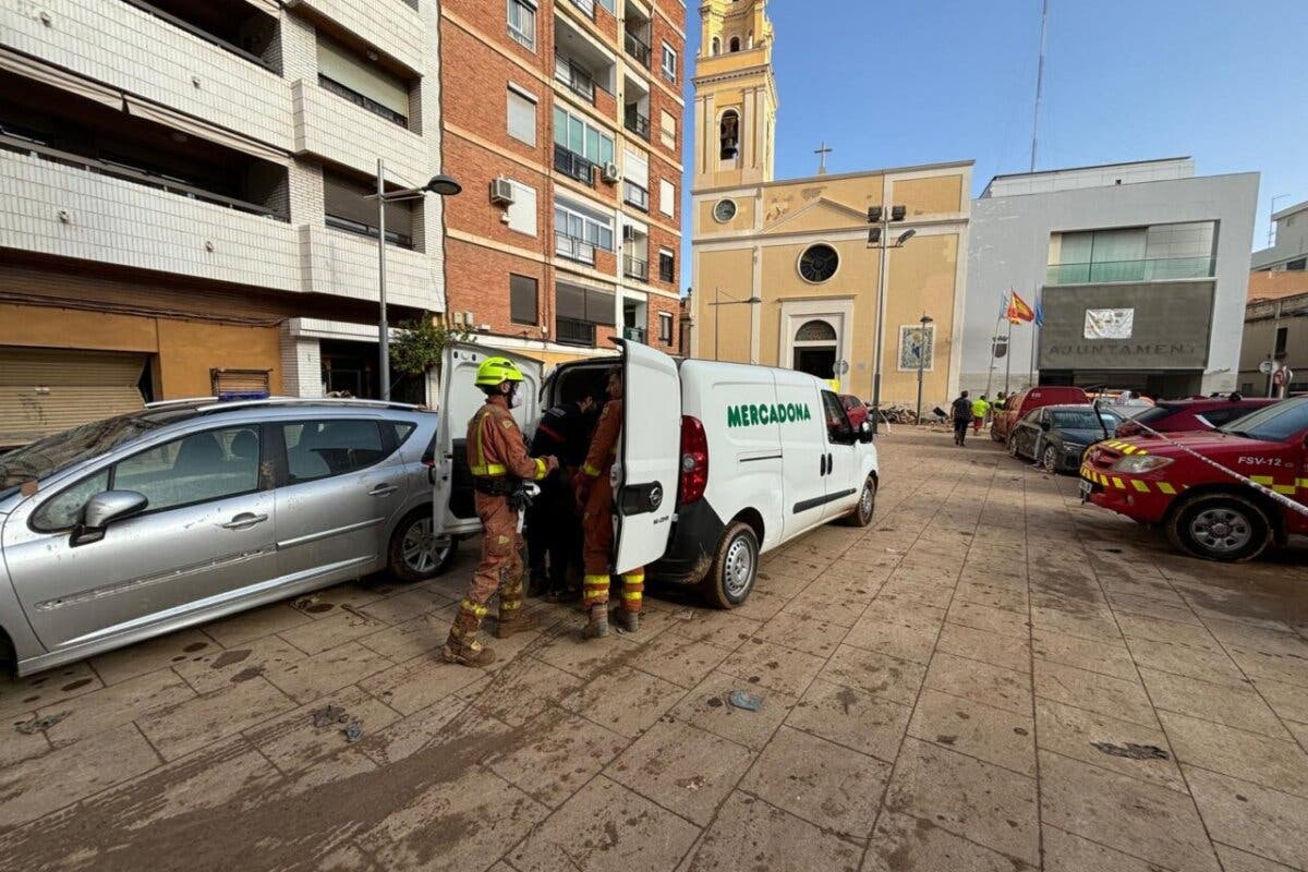 Mercadona entrega más de 300 toneladas de alimentos para los afectados por la DANA