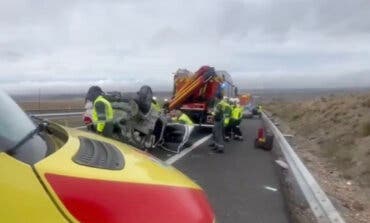 Herida grave una mujer tras volcar el coche en el que viajaba en la A-3