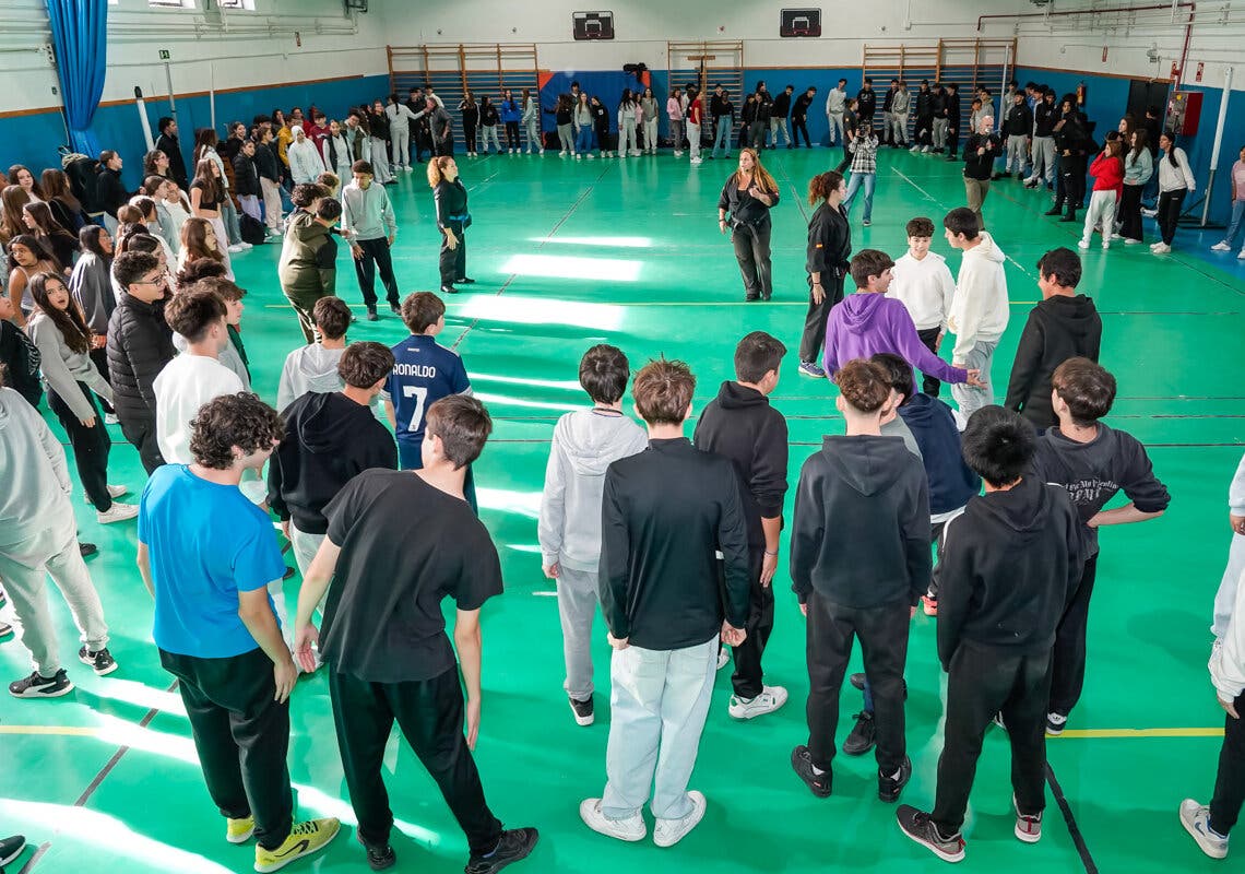 Torrejón imparte Defensa Personal en los institutos y prepara numerosas actividades por el 25N