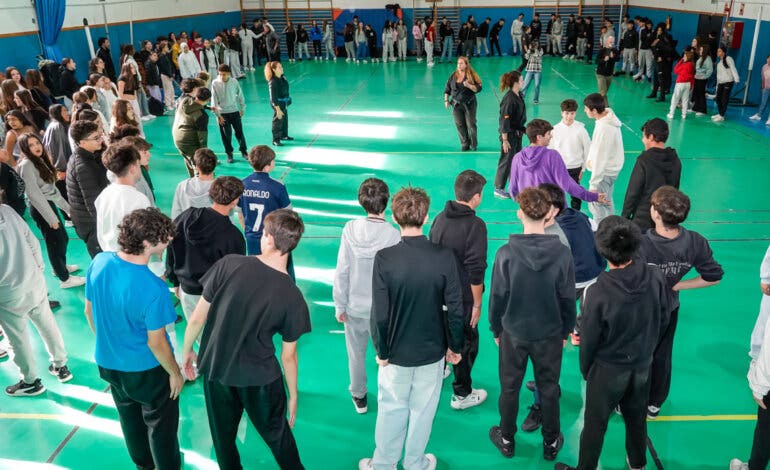Torrejón imparte Defensa Personal en los institutos y prepara numerosas actividades por el 25N