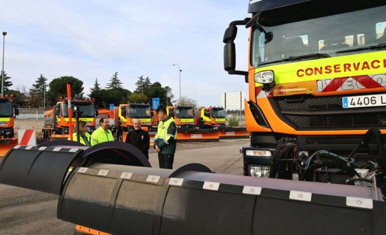 Las carreteras madrileñas se preparan para hacer frente a posibles nevadas  