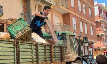 El alcalde de Torrejón se desplaza de voluntario a Valencia para ayudar a los afectados por la DANA