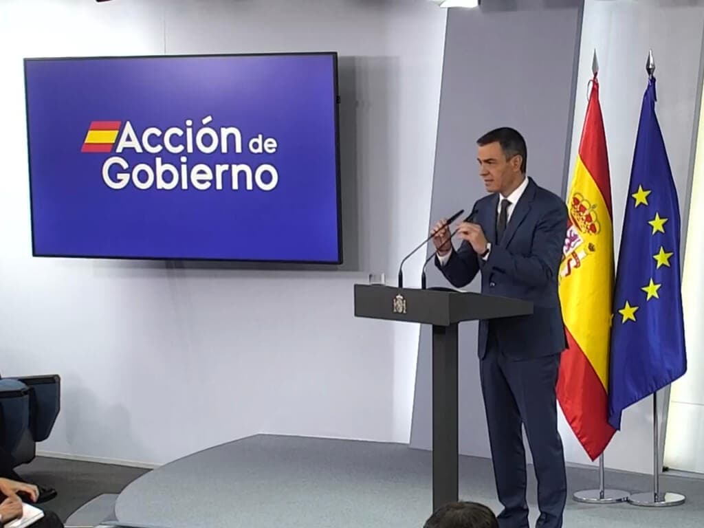 El Gobierno declara Valencia zona catastrófica y dará 10.600 millones en ayudas urgentes