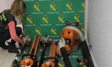 Tres detenidos en Azuqueca por robar material de jardinería del Ayuntamiento