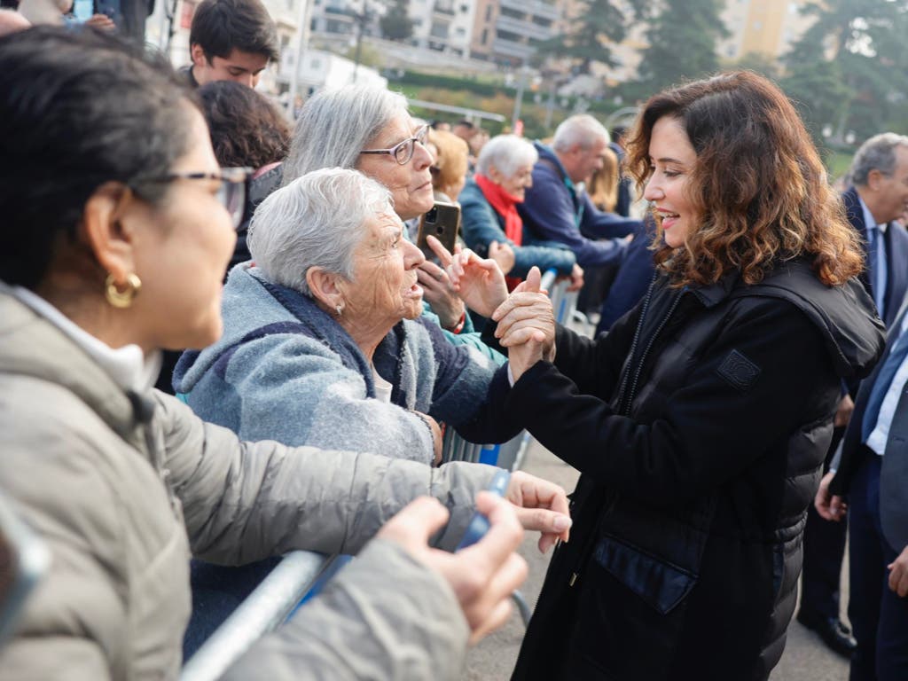 Ayuso recuerda en La Almudena a los afectados por la DANA: «Vamos a pedir por todos ellos desde Madrid, donde se les quiere tanto»