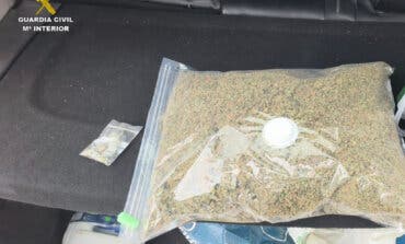 Detenido un conductor en Guadalajara que llevaba un kilo de marihuana en el maletero