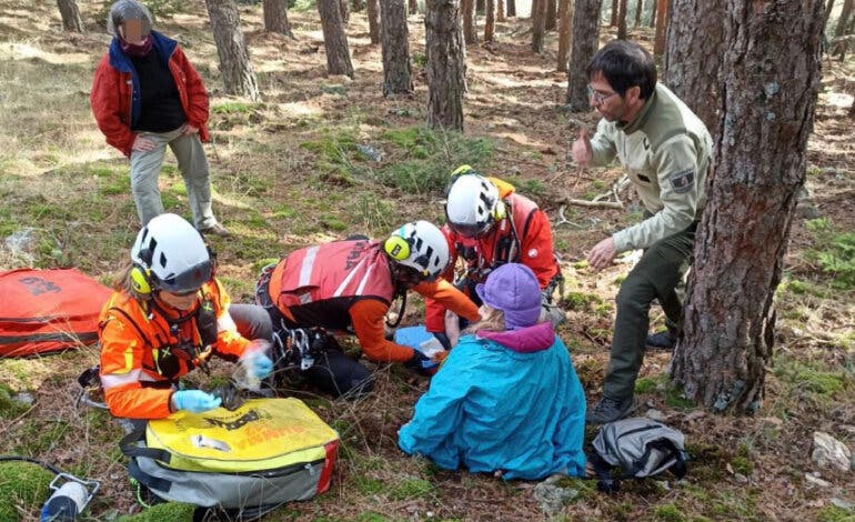 Rescatan a una senderista herida en una zona de difícil acceso en Madrid