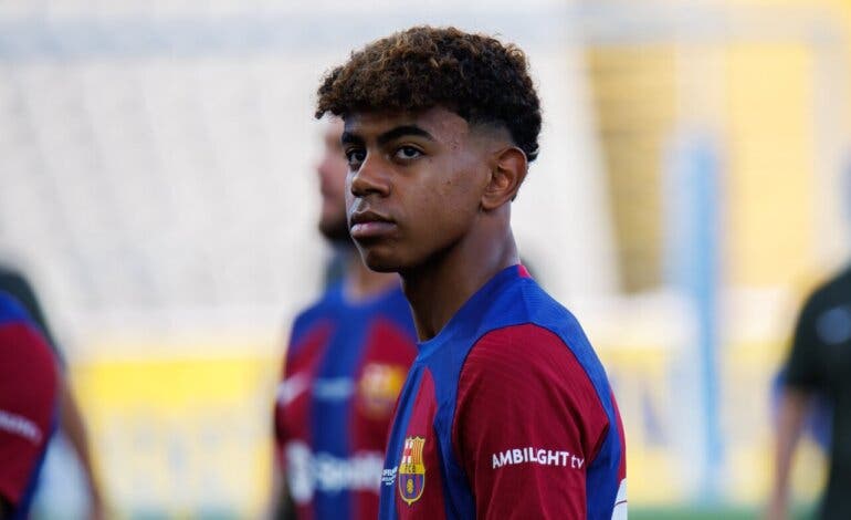 Tres detenidos por insultos racistas a Lamine Yamal y Raphinha durante el clásico en el Bernabéu