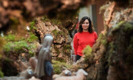 Ayuso inaugura el Belén de Sol con 30 metros de ríos y cascadas y 480 figuras