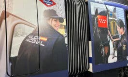 Un tren de Metro vinilado para celebrar el 200 aniversario de la Policía Nacional 