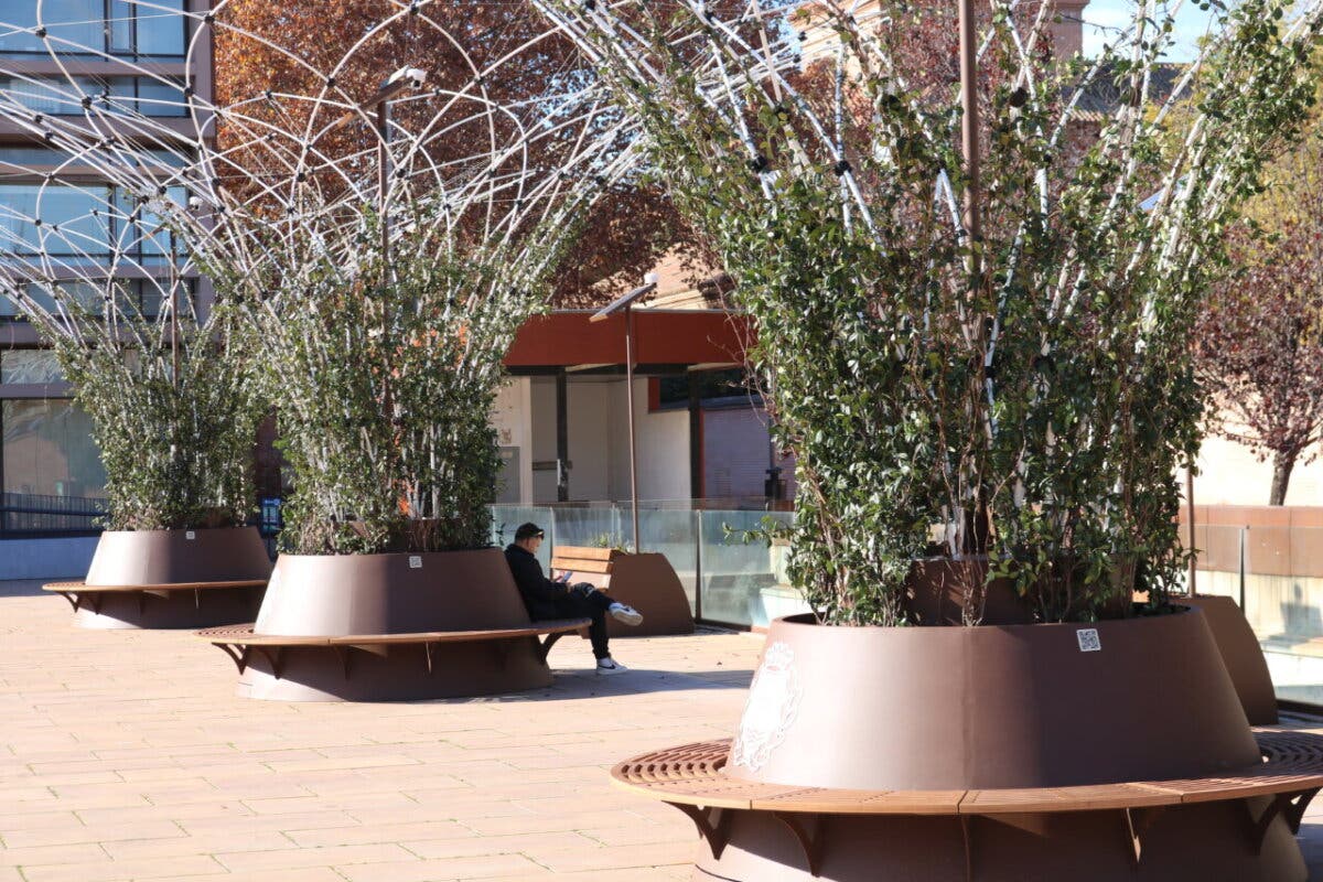 Alcalá de Henares instala ocho islas climáticas en la Plaza de la Paloma