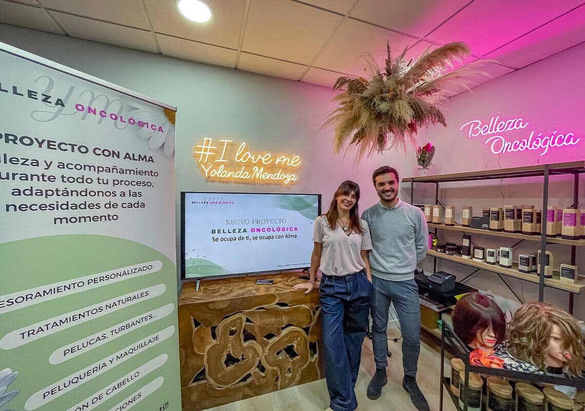 Una peluquería de Torrejón lanza el proyecto Belleza Oncológica para ayudar a personas con cáncer 