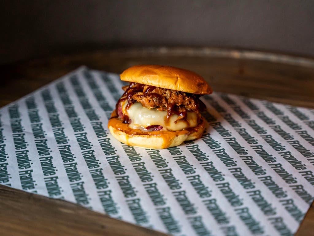 Frankie Burgers Alcalá lanza su nueva carta con sabores irresistibles