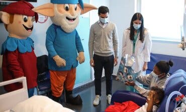 Los Guachis visitan un año más a los niños ingresados en el Hospital de Torrejón 