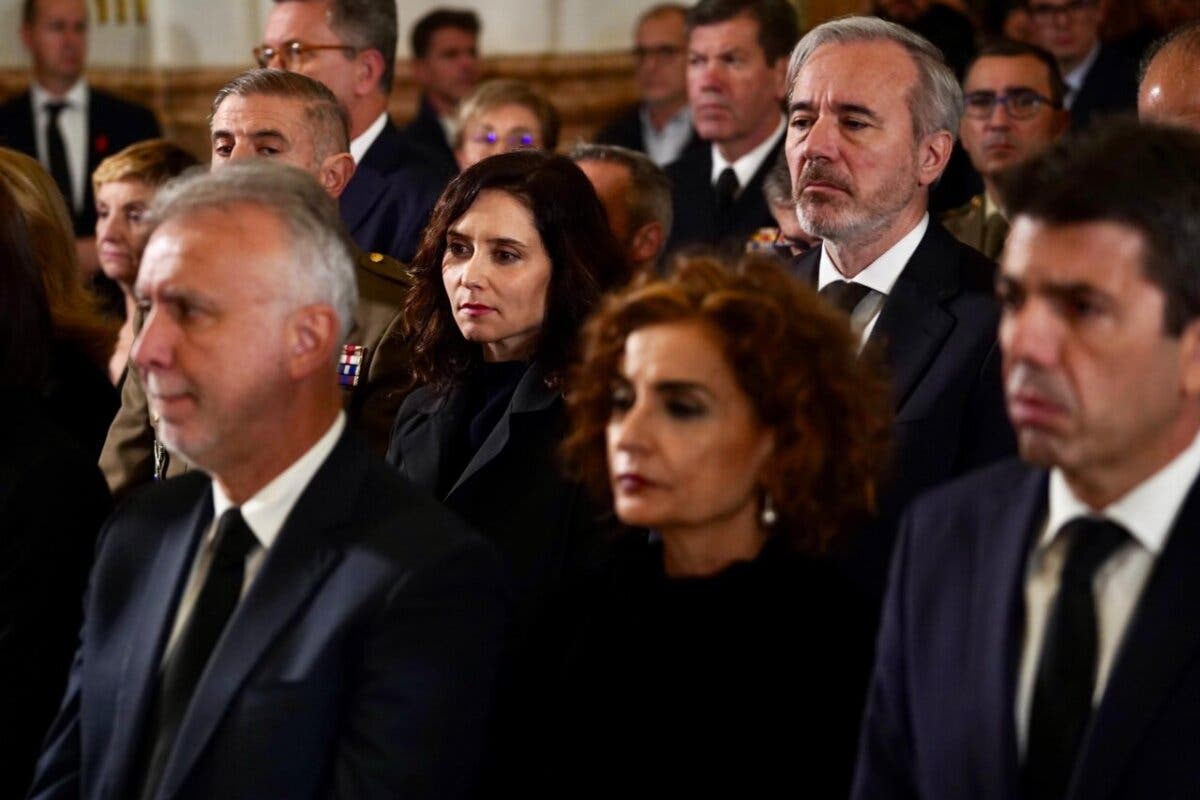 Ayuso asiste en Valencia a la misa funeral por las víctimas de la DANA