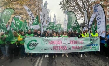 Unos 35.000 funcionarios se manifiestan en Madrid para exigir al Gobierno la continuidad de Muface