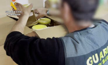 Desarticulada una red que introducía cocaína por Barajas oculta en especias alimentarias