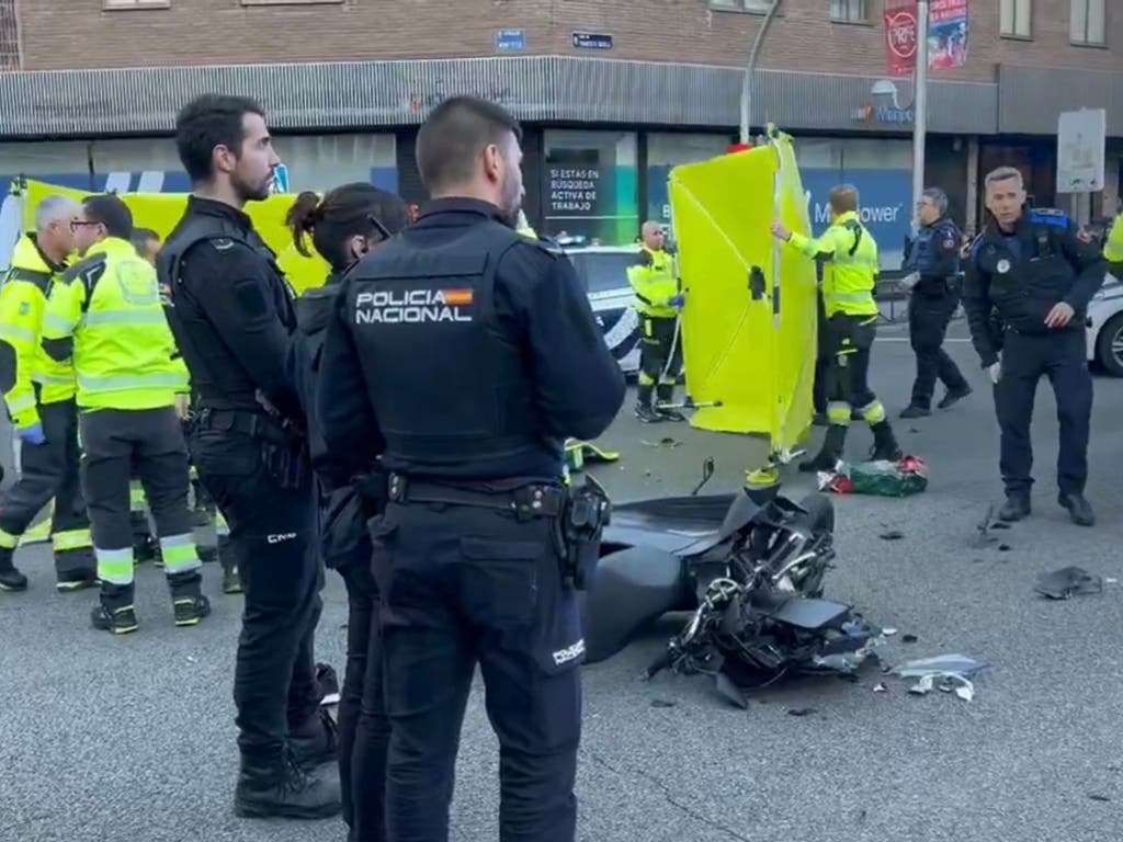 Muere un motorista de 38 años tras chocar con un coche en Madrid