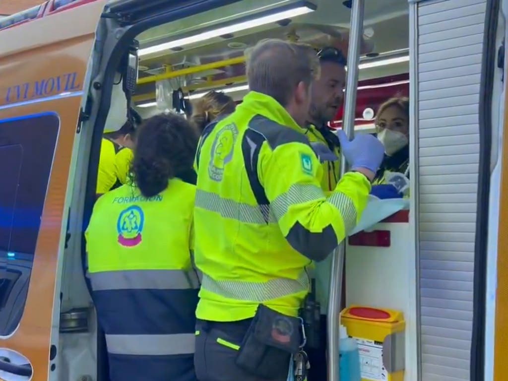 Detenido por apuñalar a su expareja y al actual novio de ella en San Blas