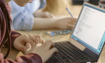 La Comunidad de Madrid limitará el uso de tablets y ordenadores en las aulas 