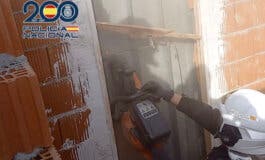 Desmantelan un punto de venta de droga en la Cañada Real y salvan la vida a un menor