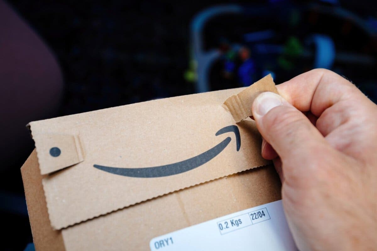 La Guardia Civil alerta de una nueva estafa: «Mucho ojo si recibes un paquete de Amazon junto con un código QR»