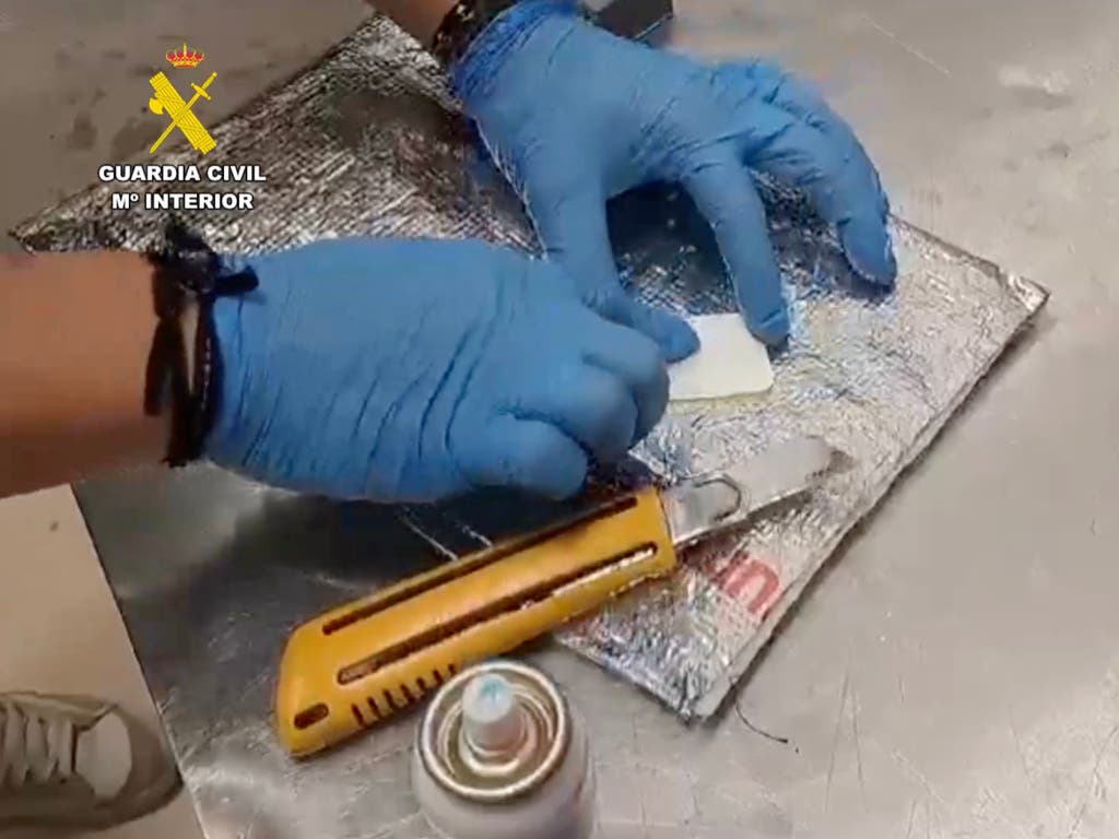 La Guardia Civil interceptó en Barajas más de seis toneladas y media de drogas en 2024 