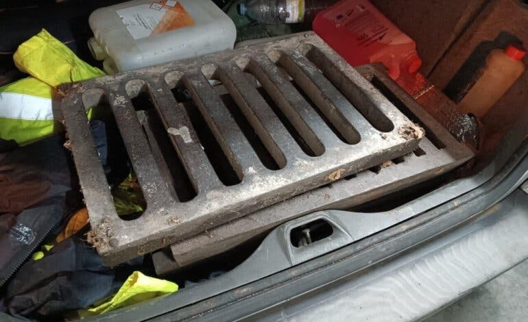 Detenido en Arganda por robar más de un centenar de tapas de alcantarilla 