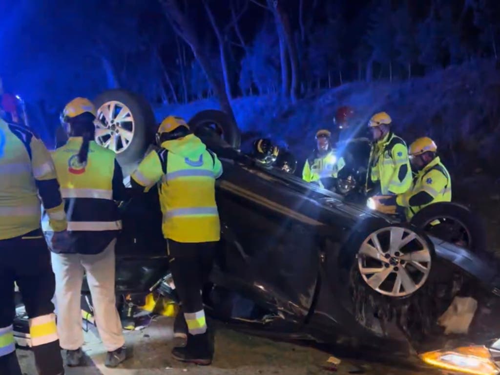 Herido grave un conductor de 65 años tras volcar su coche en la M-503
