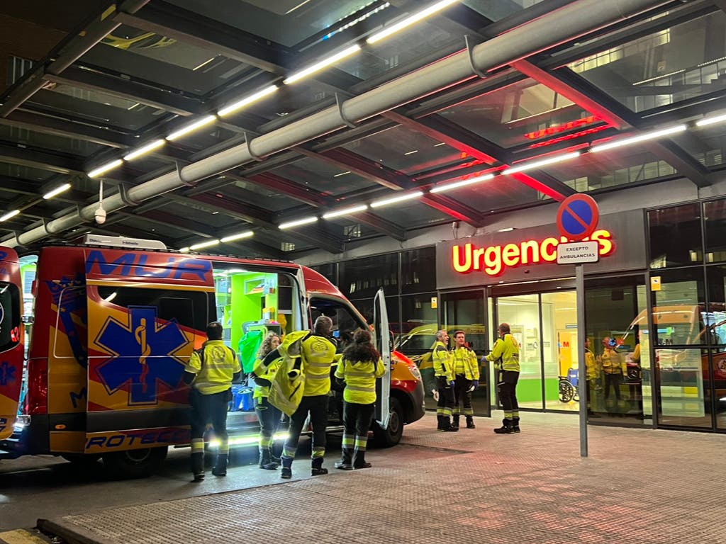 Herido grave un motorista de 35 años tras chocar contra un coche en Madrid