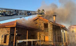 Arde un chalet en Patones tras un incendio que comenzó en la chimenea