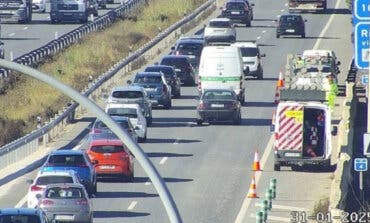Varios accidentes complican el tráfico en la A-1, la A-2, la A-3 y la A-5