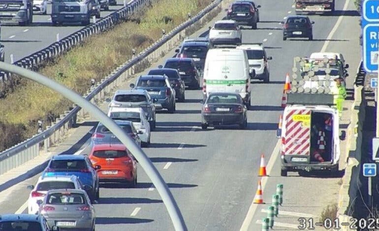 Varios accidentes complican el tráfico en la A-1, la A-2, la A-3 y la A-5