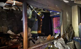 Once personas atendidas en el incendio de un edificio de viviendas de Majadahonda