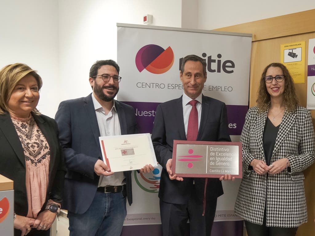 Una empresa de Azuqueca recibe el distintivo de Excelencia en Igualdad de Género